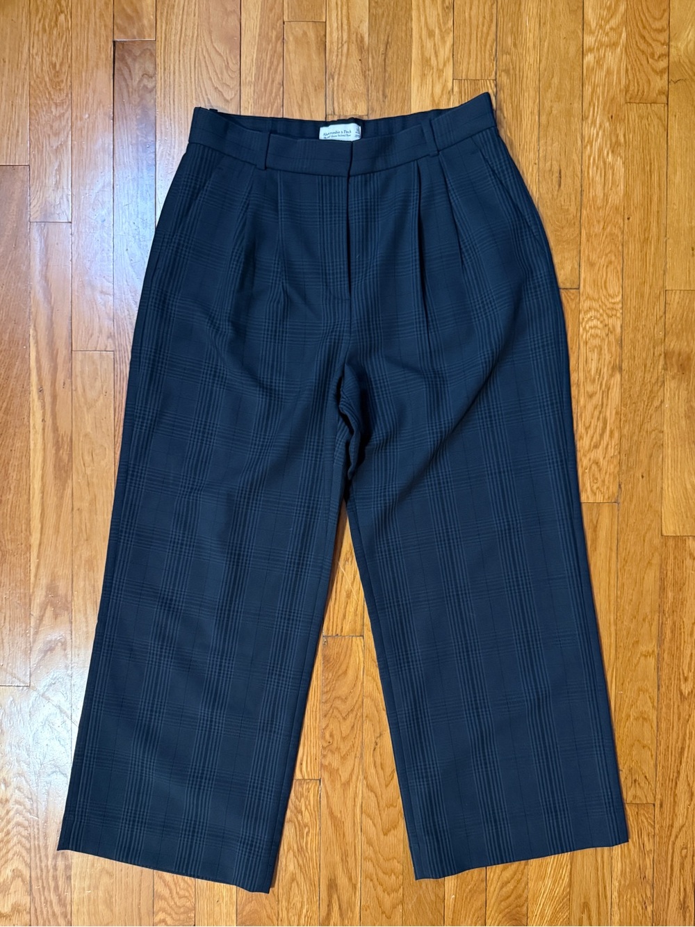 Abercrombie & Fitch Sloan Wide-Leg Navy/Black Plaid Trousers